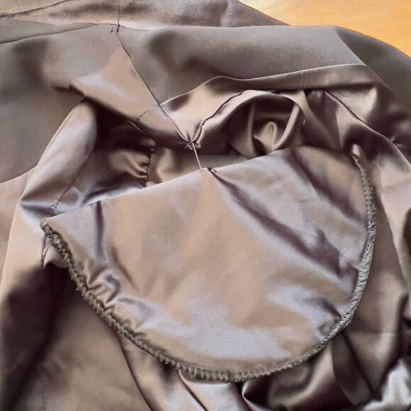Torrid Blazer Size 5 5X Deep Black Studio Refined Crepe Satin Lapel Button Cuff - Picture 14 of 16